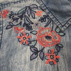 Classic embroidered denim shirt size XS